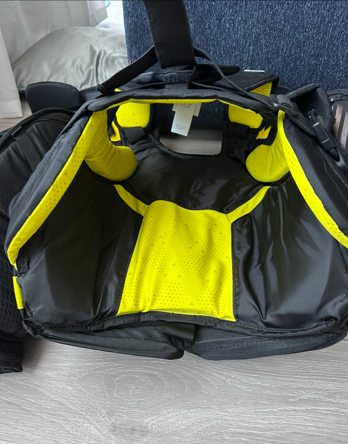 New Bauer Shadow Senior Goalie Chest Protector