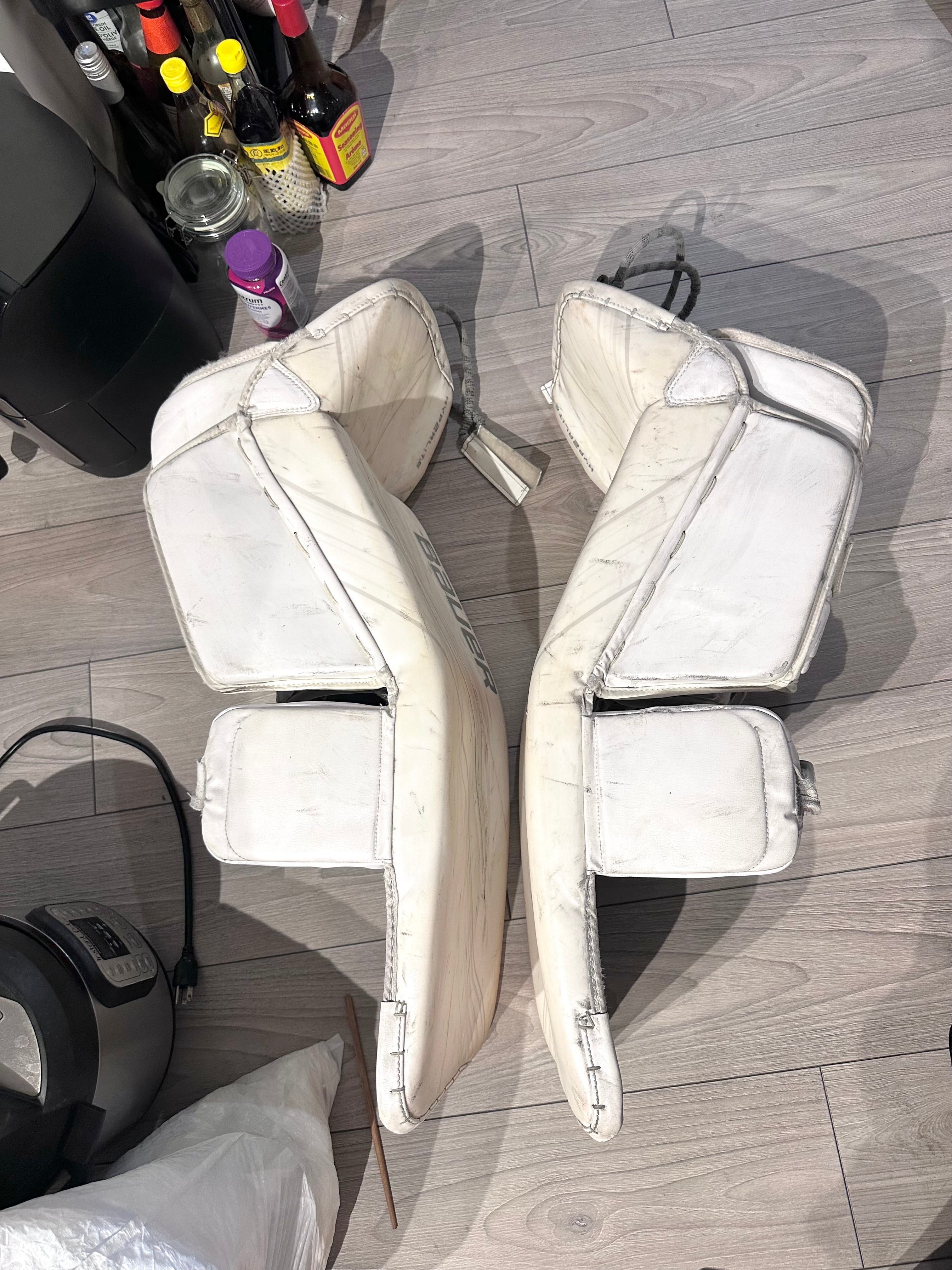 Bauer Hyperlite 2 / Mach White Pro Stock Goalie Full Set