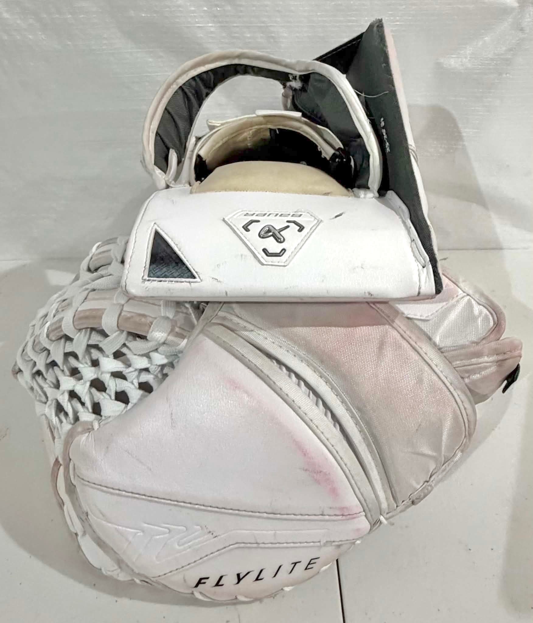 Bauer Vapor flylite 34+1 pro stock goalie full set