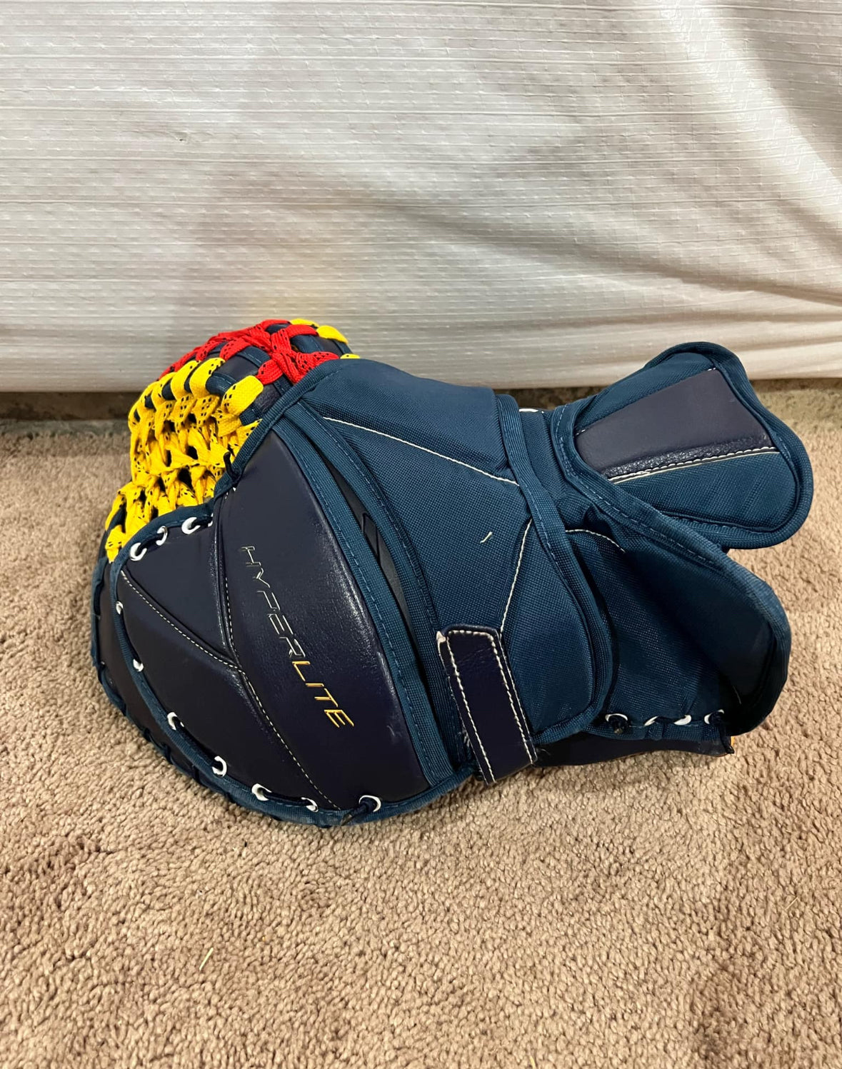 Bauer pro custom ultrasonic goalie glove