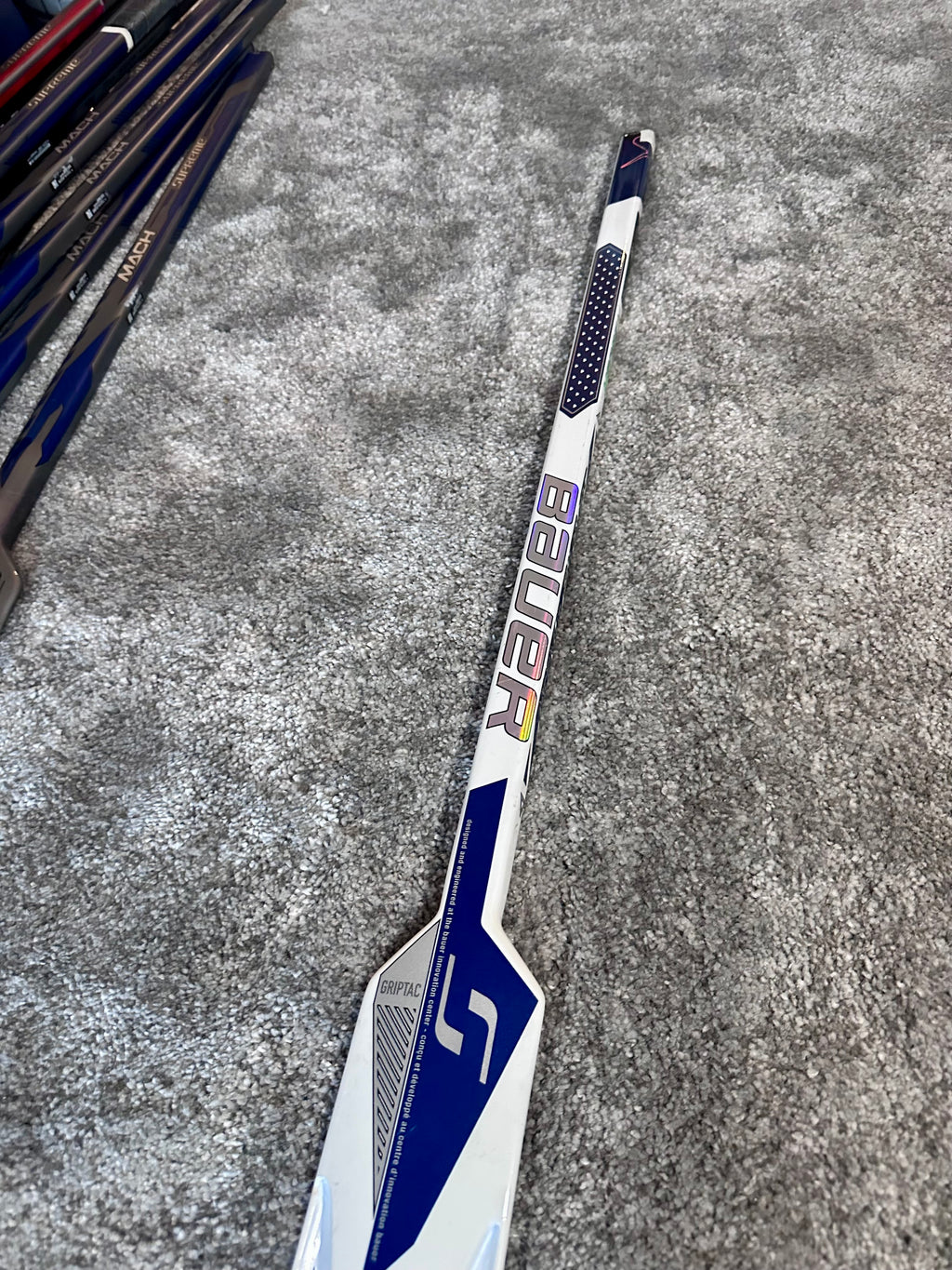 NCAA Bauer Shadow Full Right 24" White Pro Stock Goalie Stick #6