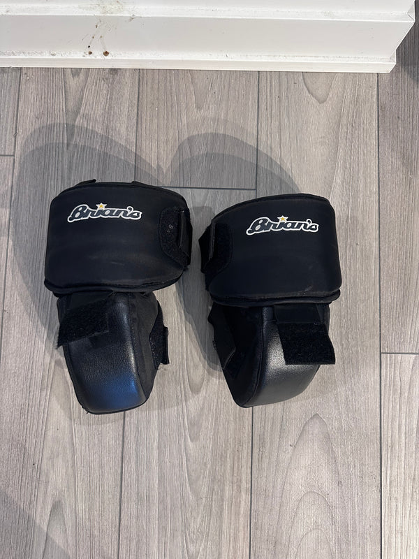 Brian’s intermediate goalie knee pads / guard