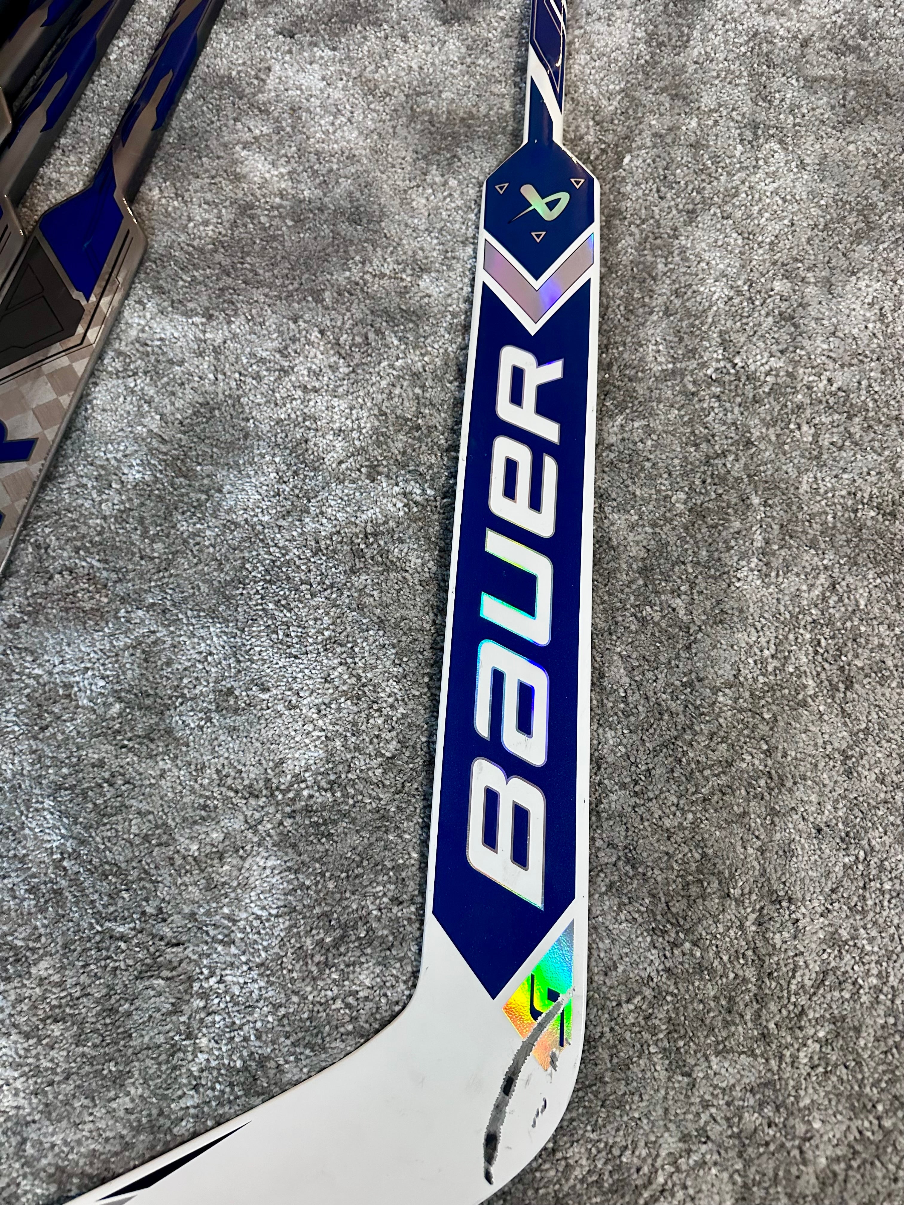 NCAA Bauer Shadow Full Right 24" White Pro Stock Goalie Stick #2