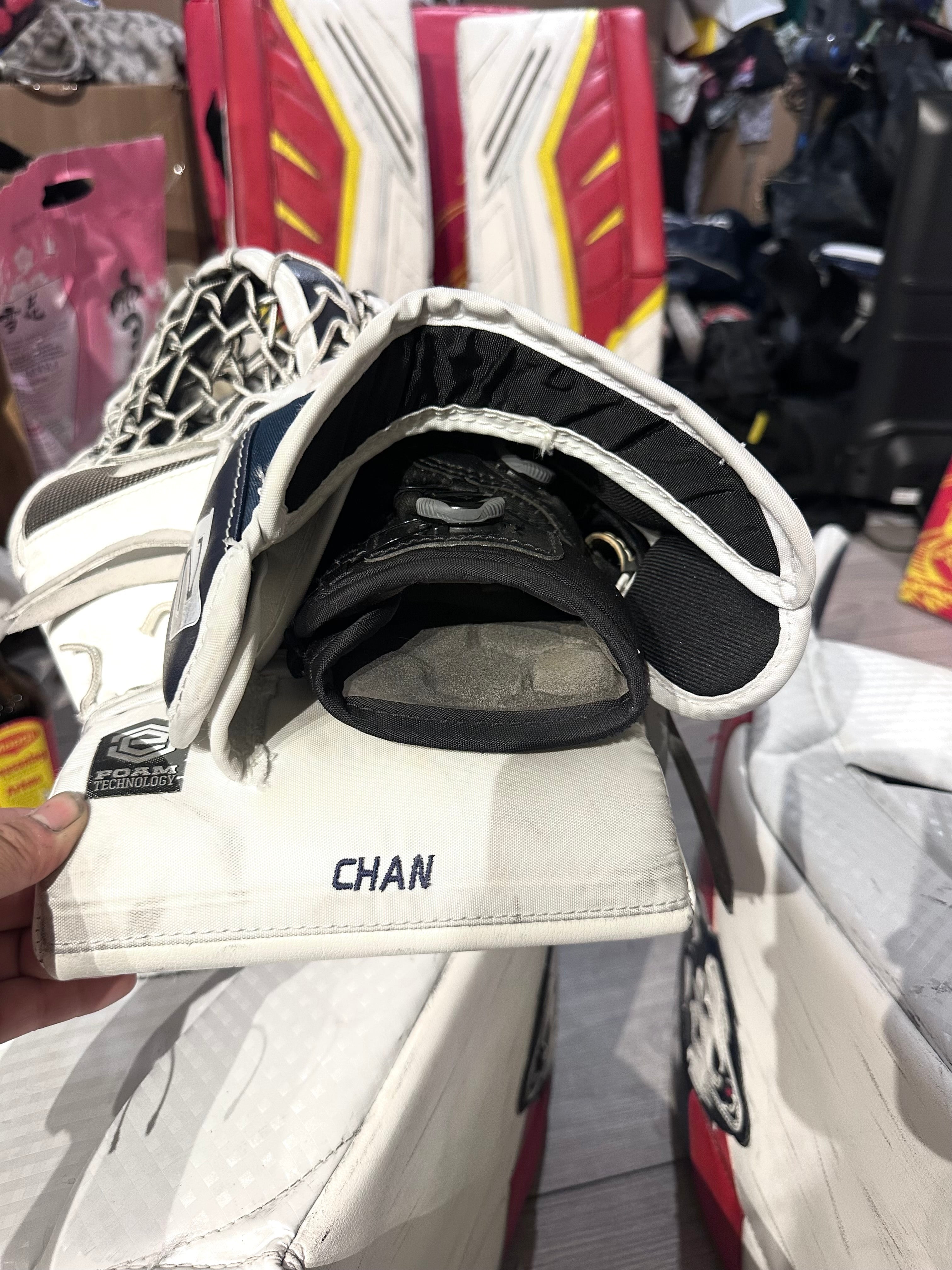 NCAA Brian’s / Vaughn Custom Optik 2 32+1 Full Right Pro Stock Goalie Full Set