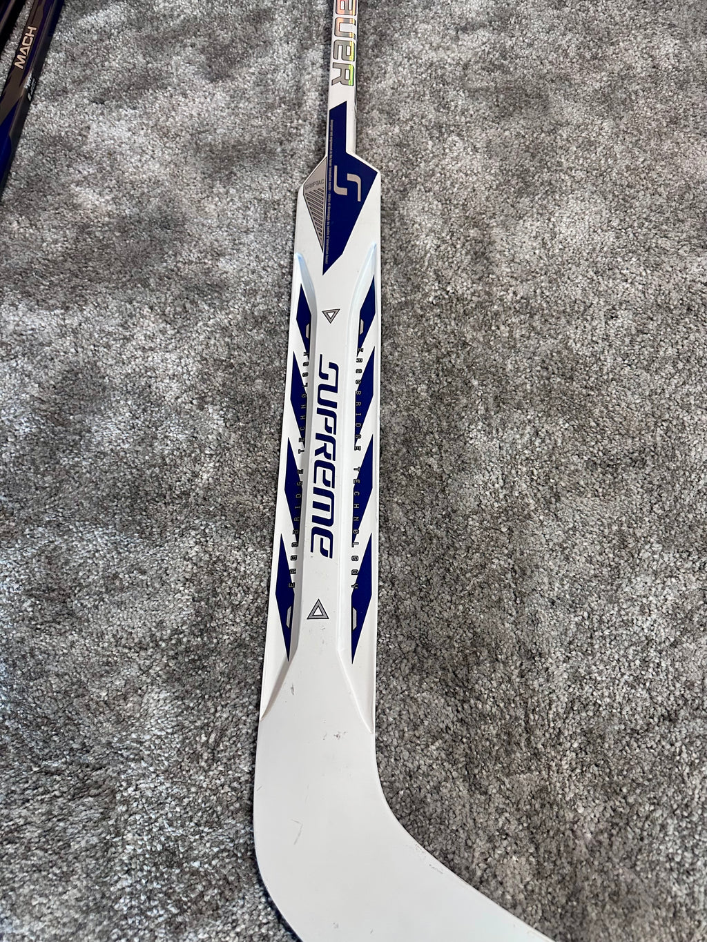 NCAA Bauer Shadow Full Right 24" White Pro Stock Goalie Stick #6