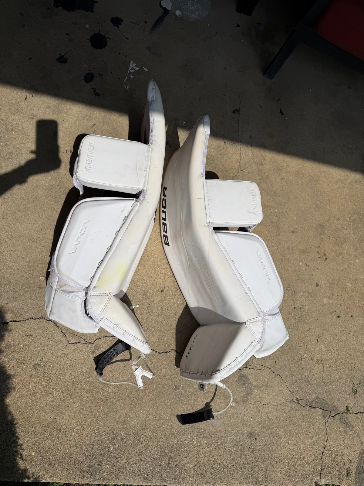 Bauer Vapor Flylite 33+1 senior goalie pads