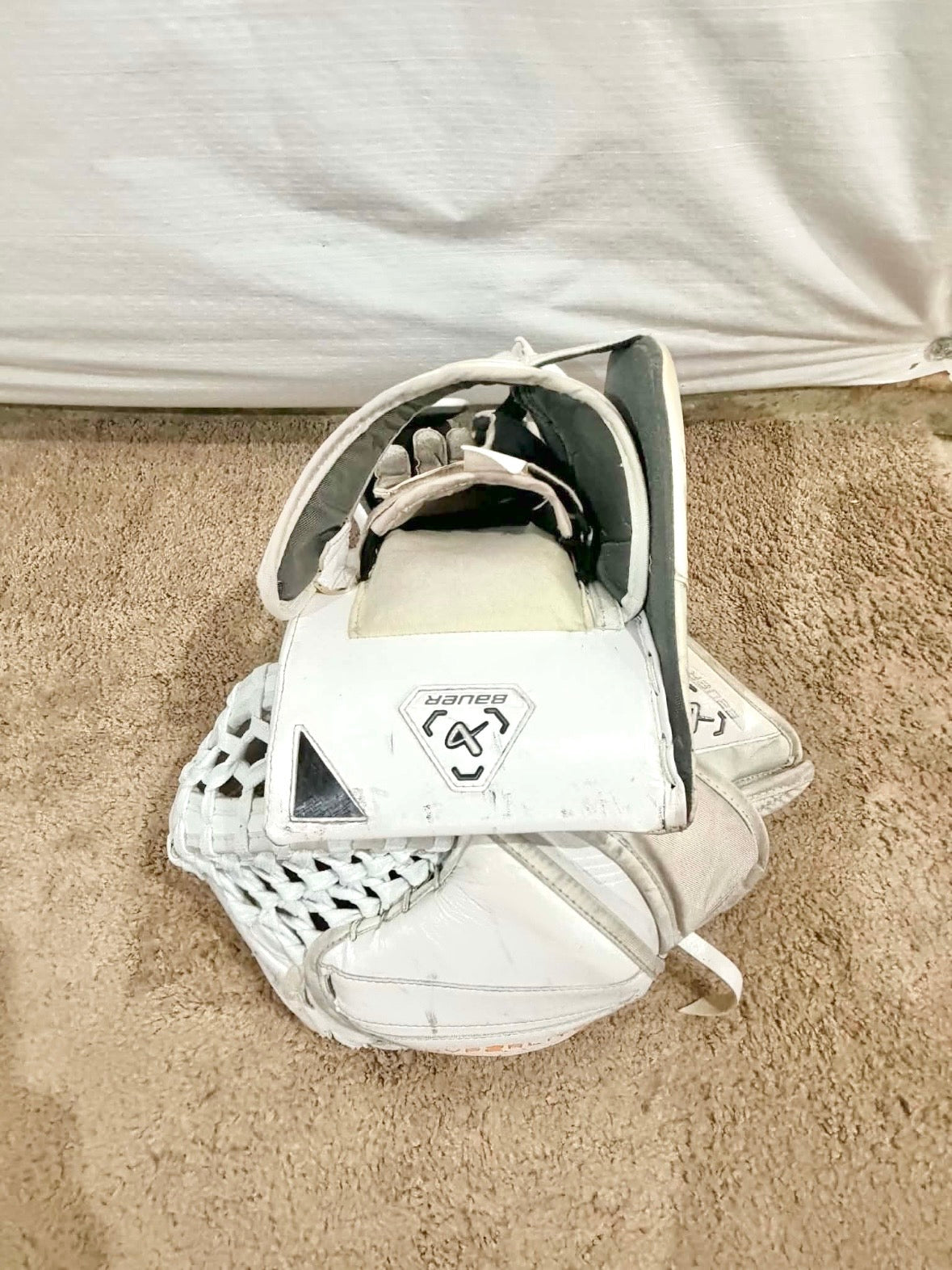 Pittsburgh penguins Bauer Hyperlite 2 Regular Goalie pro stock Full Set