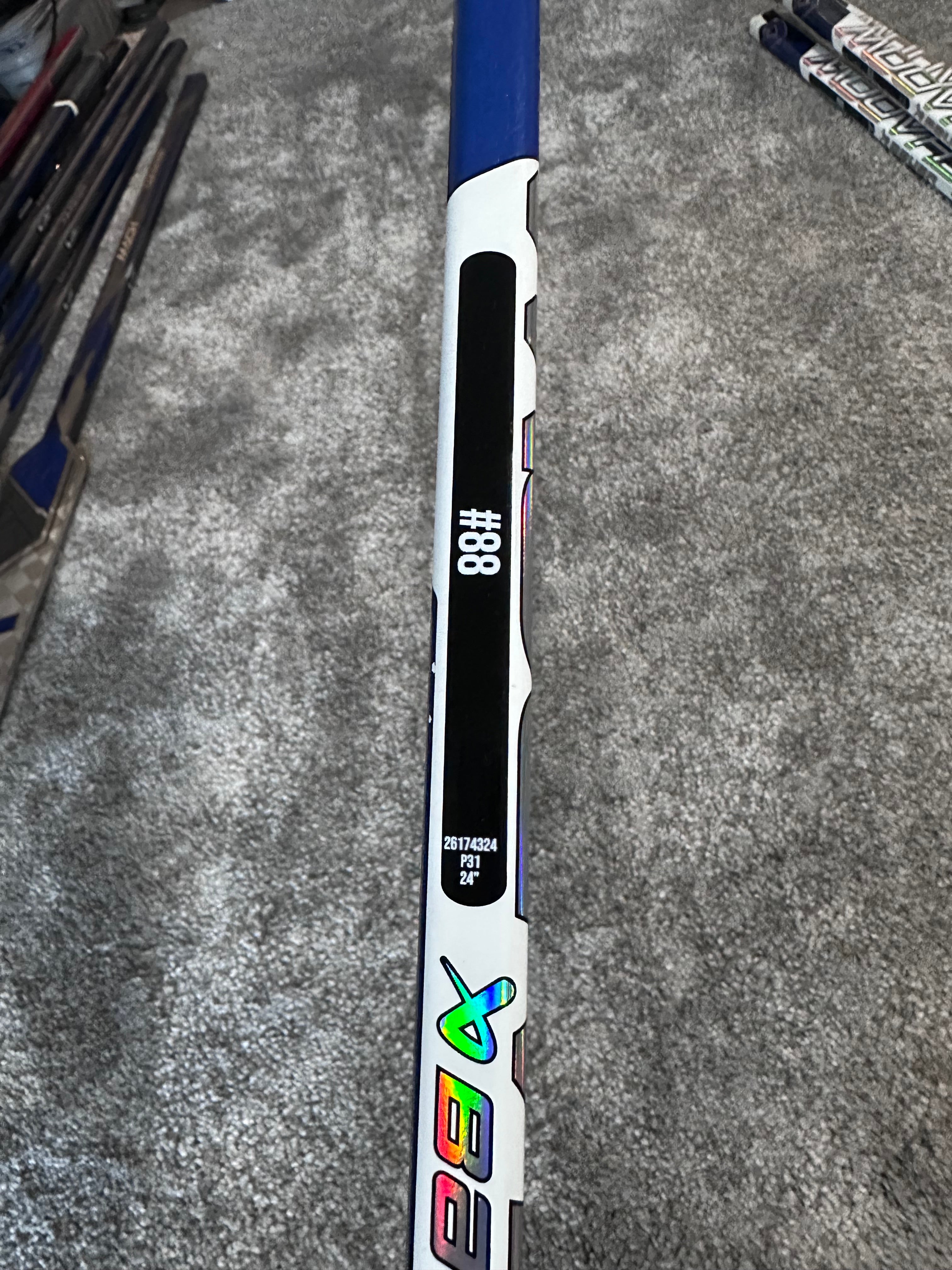 NCAA Bauer Shadow Full Right 24" White Pro Stock Goalie Stick #2