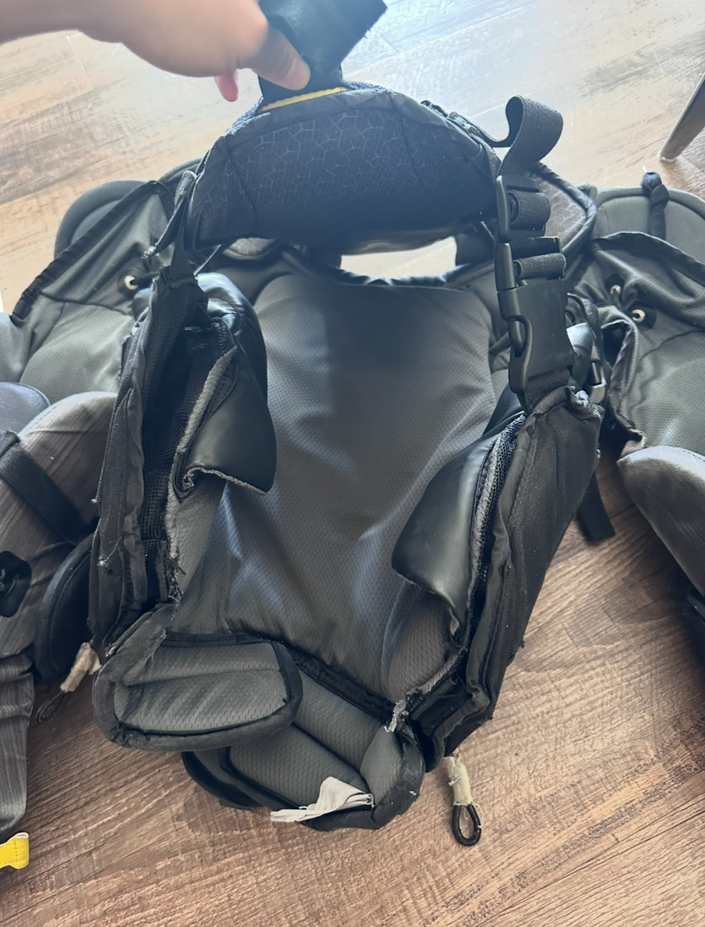 Bauer senior ultrasonic goalie chest protector