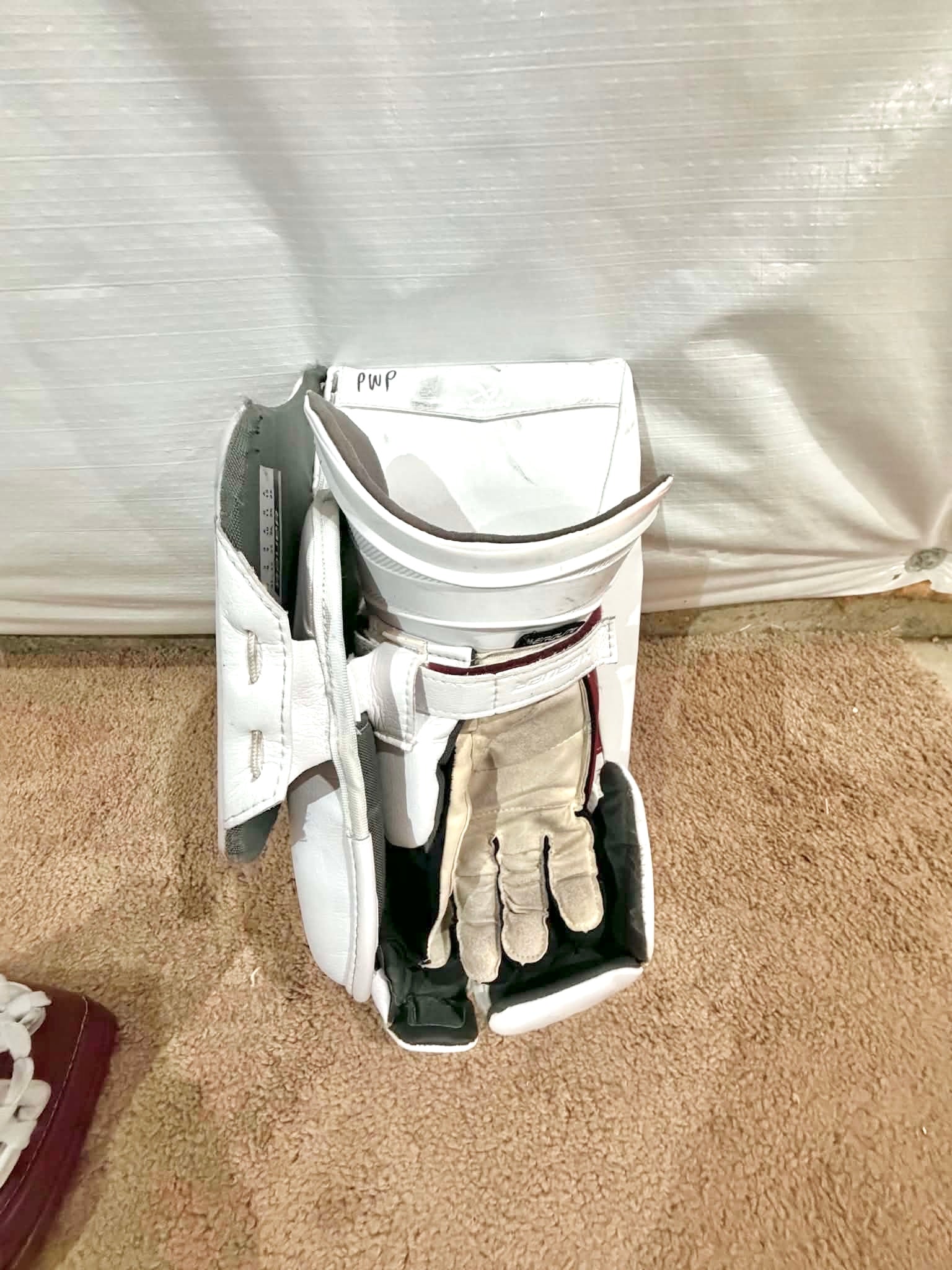 NCAA Bauer Hyperlite 2 35+1 Pro Stock Goalie Full Set
