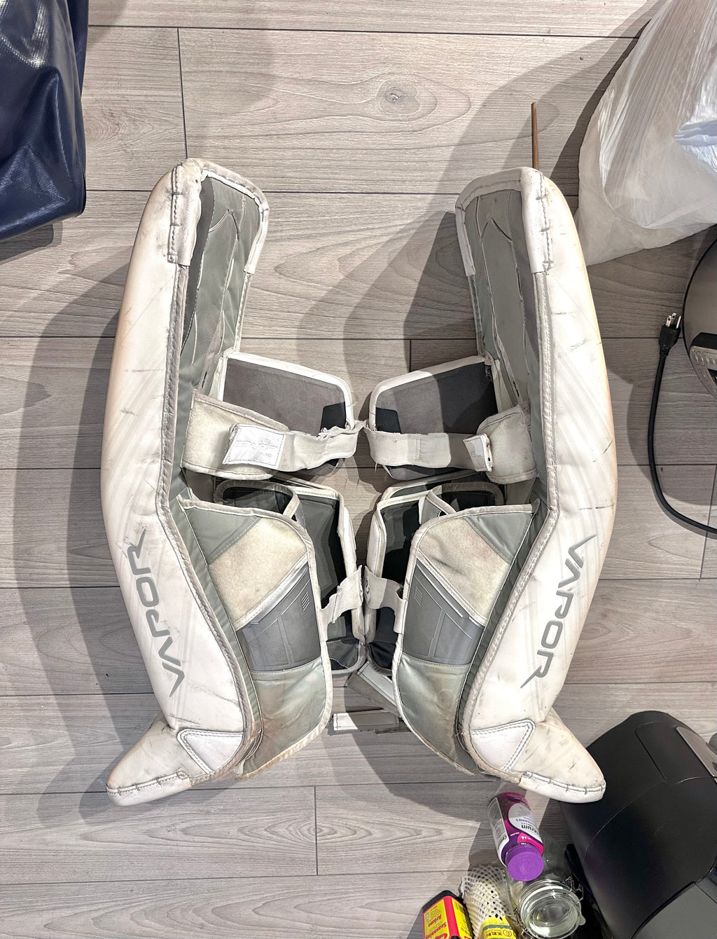 Bauer Hyperlite 2 / Mach White Pro Stock Goalie Full Set