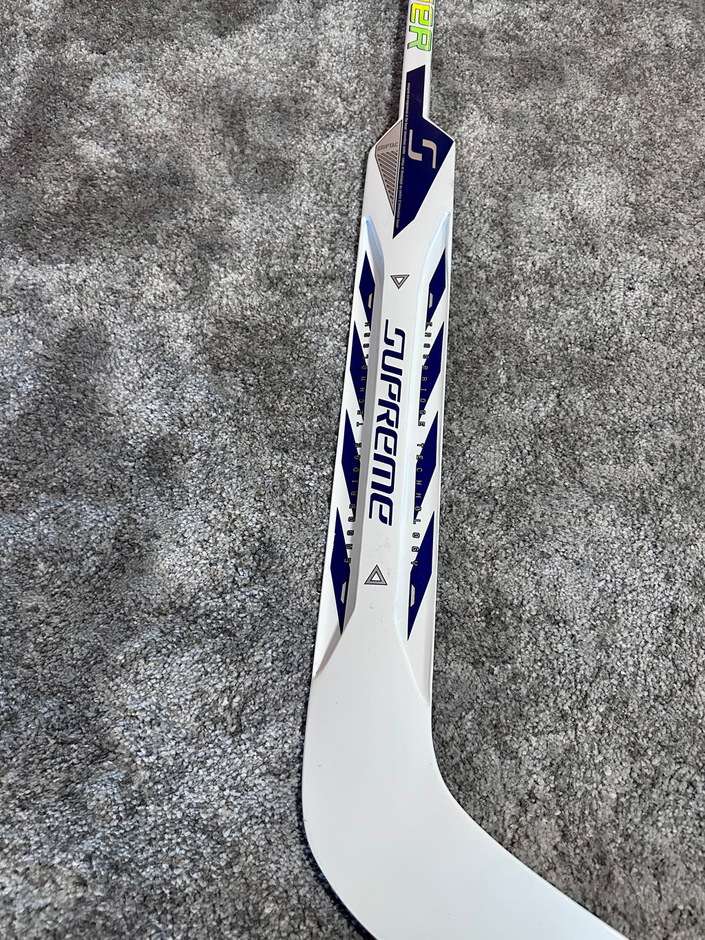 New NCAA Bauer Shadow Full Right 24" White Pro Stock Goalie Stick