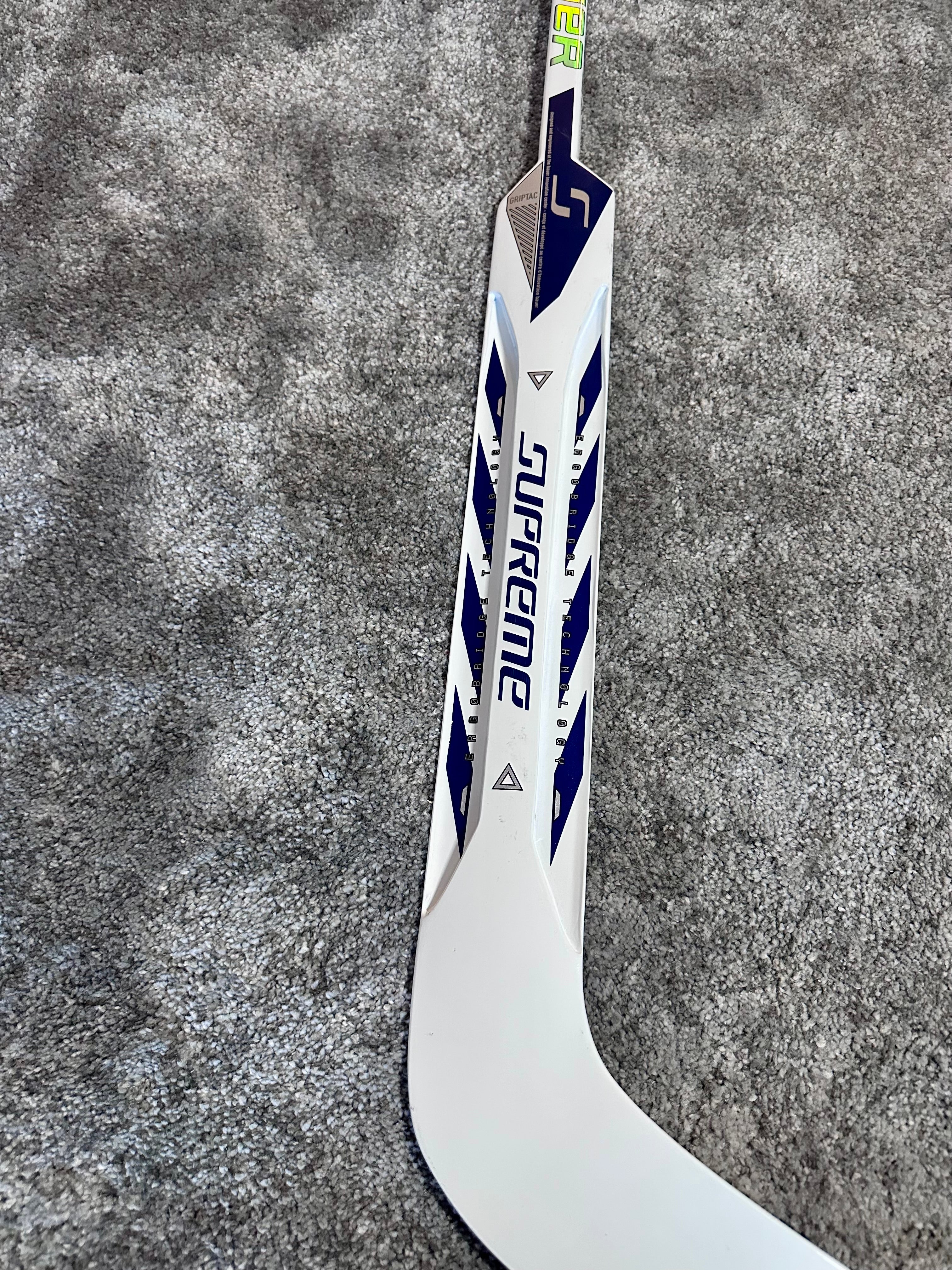 New NCAA Bauer Shadow Full Right 24" White Pro Stock Goalie Stick