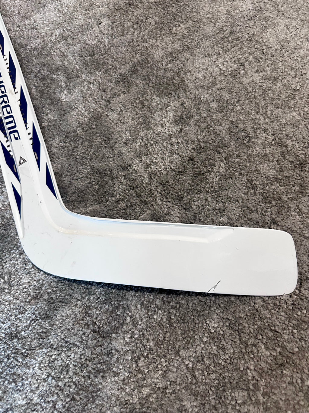NCAA Bauer Shadow Full Right 24" White Pro Stock Goalie Stick #7
