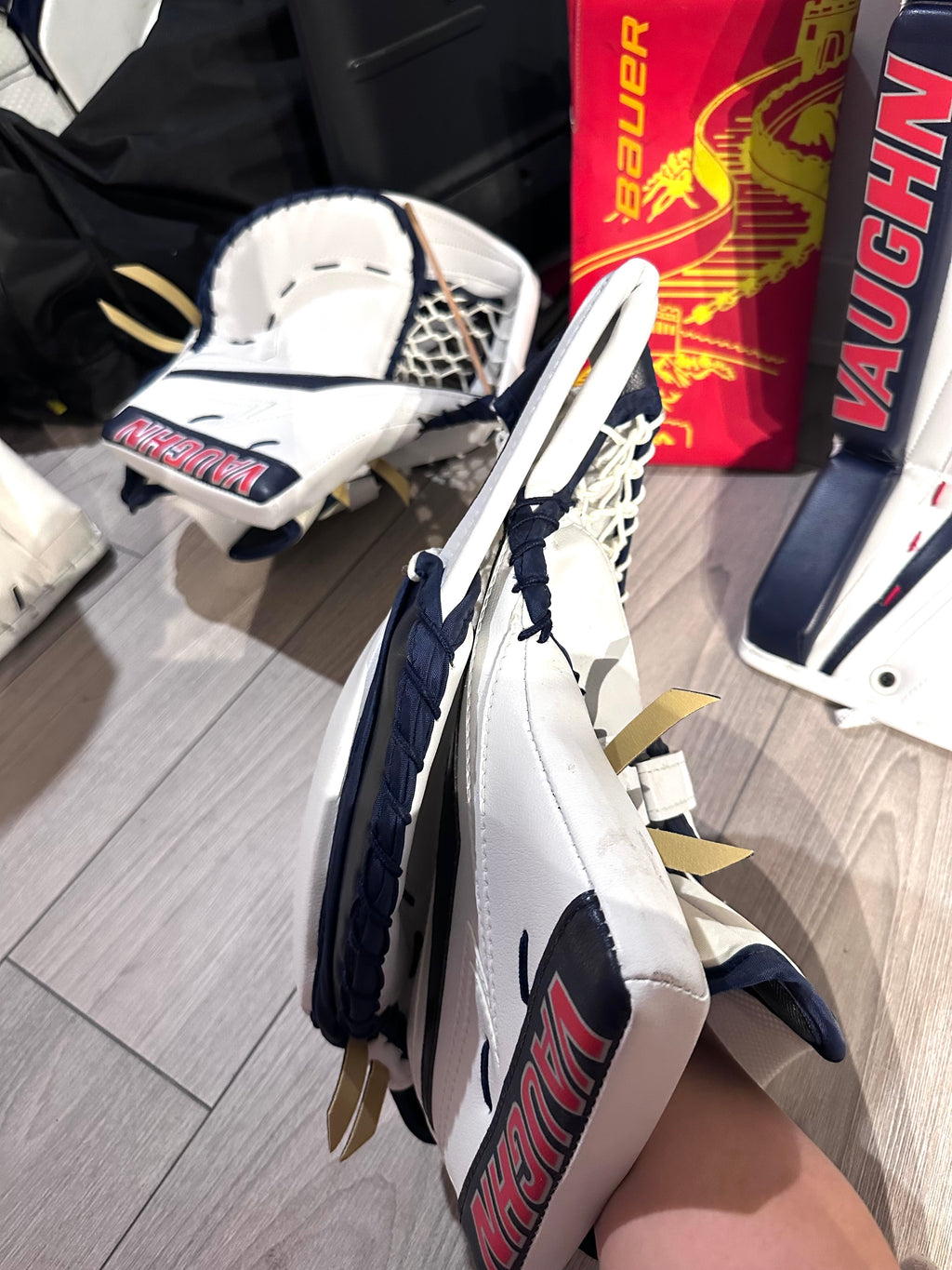 New NCAA Vaughn V9 Pro Carbon Full Right 31+2 Goalie Pro Stock Full Set
