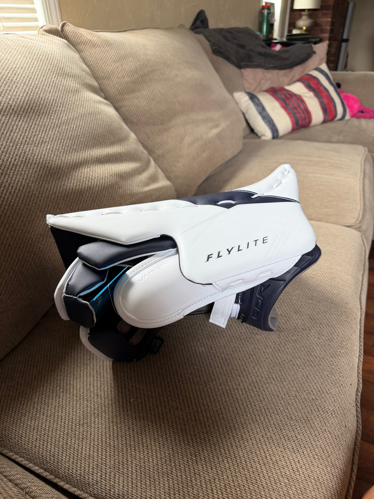 New Bauer vapor FlyLite Regular goalie glove and blocker set