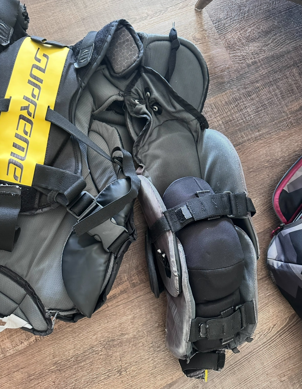 Bauer senior ultrasonic goalie chest protector