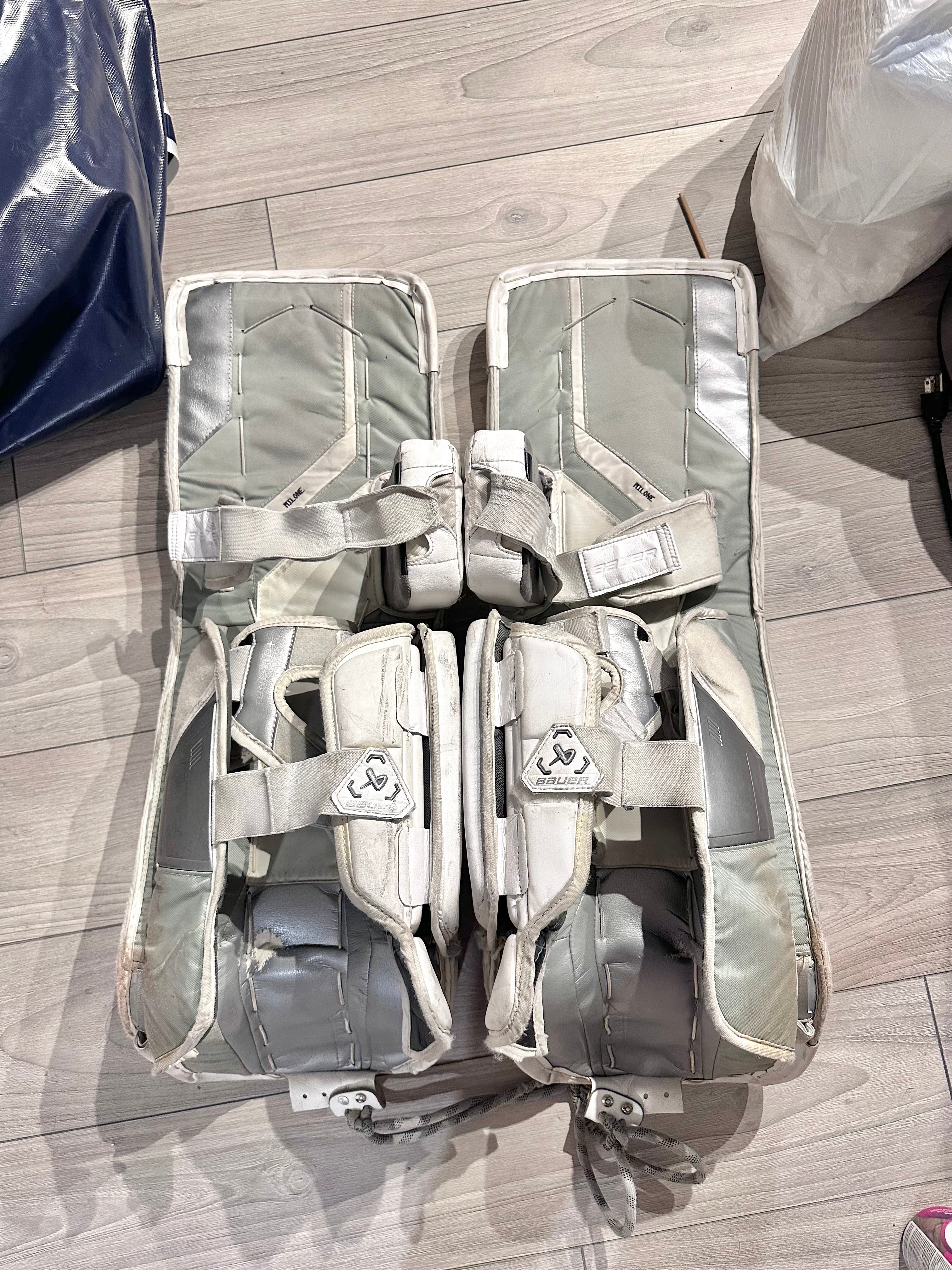 Bauer Hyperlite 2 / Mach White Pro Stock Goalie Full Set