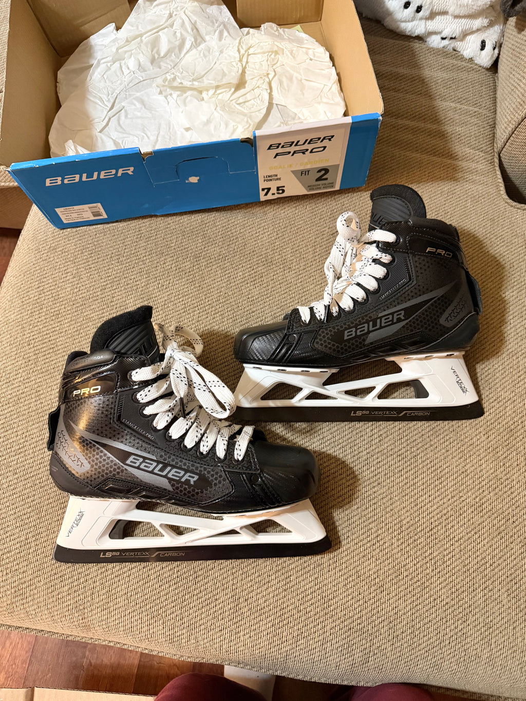 NEW Bauer Pro size 7.5 Hockey Goalie Skates