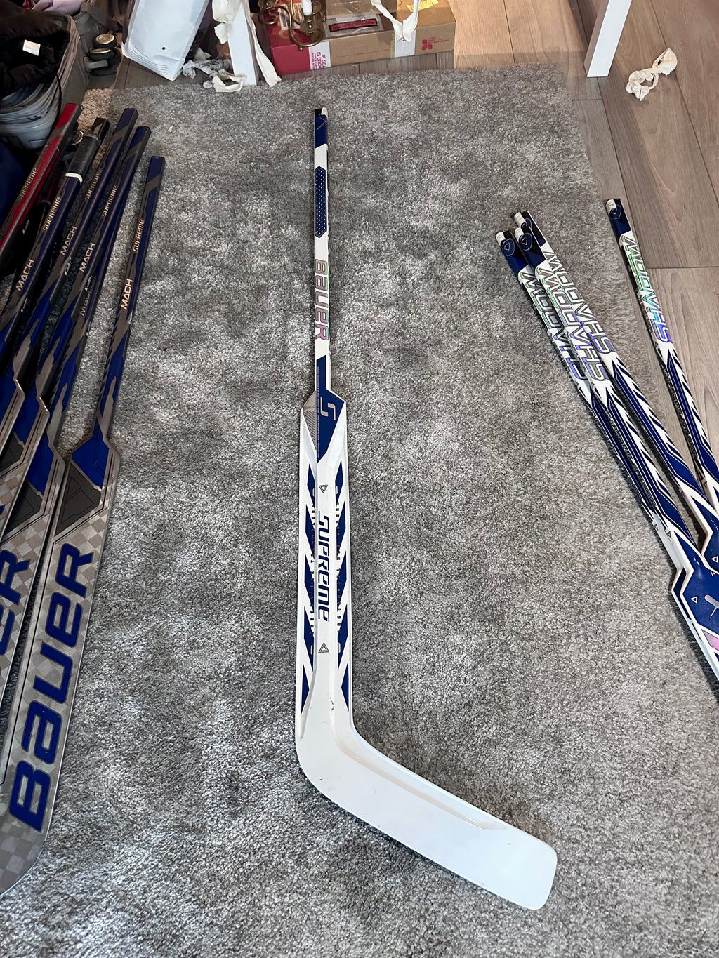 NCAA Bauer Shadow Full Right 24" White Pro Stock Goalie Stick #2