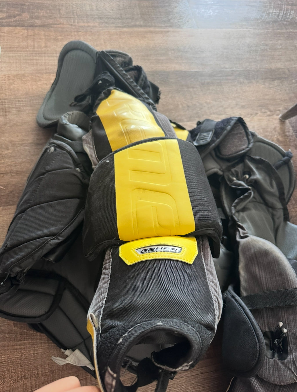 Bauer senior ultrasonic goalie chest protector