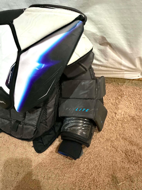 Bauer Flylite pro senior goalie chest protector