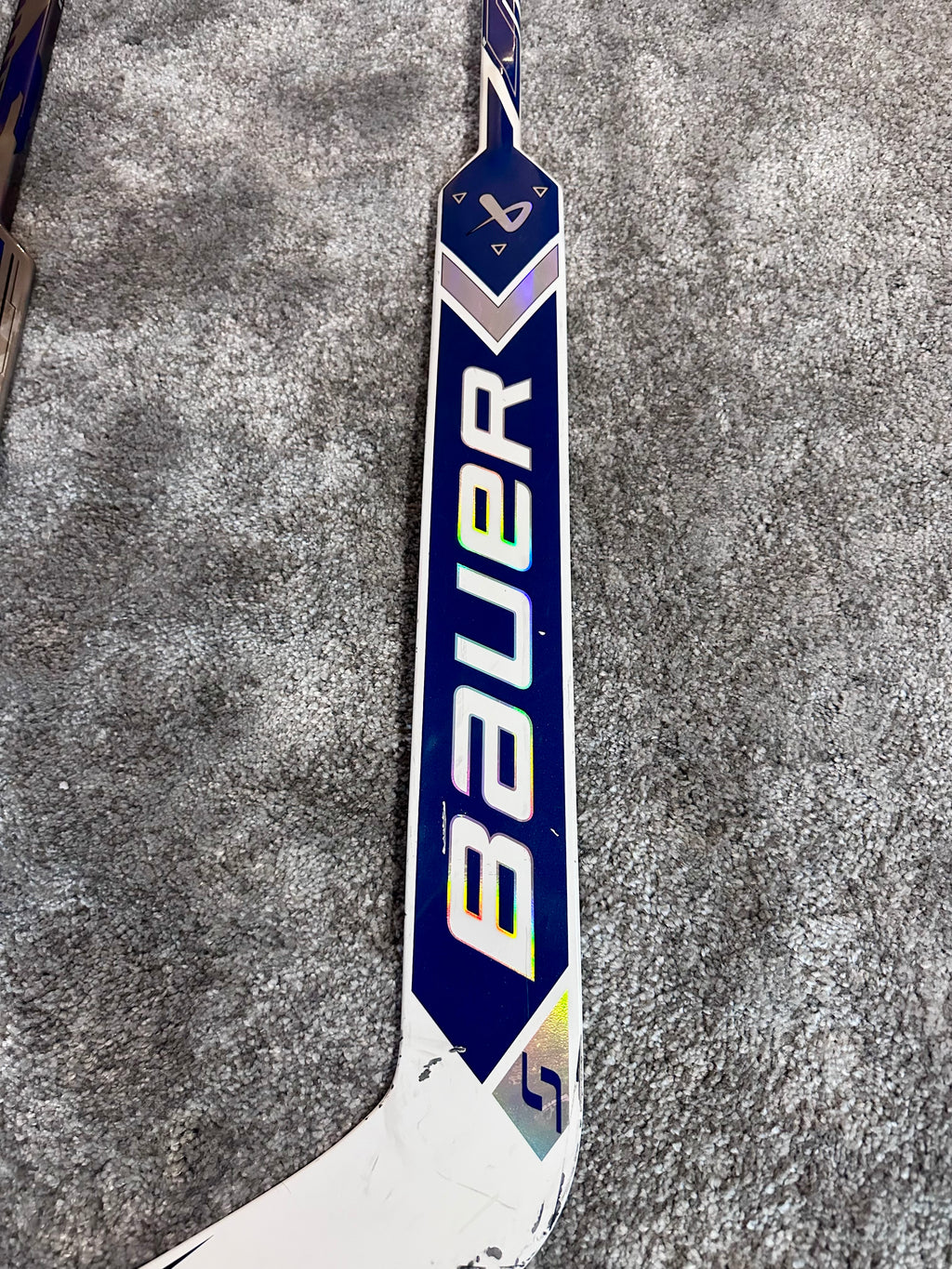 NCAA Bauer Shadow Full Right 24" White Pro Stock Goalie Stick #8