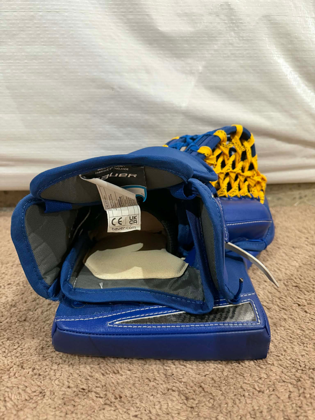 Bauer Vapor Hyperlite 2 / Mach pro stock goalie glove