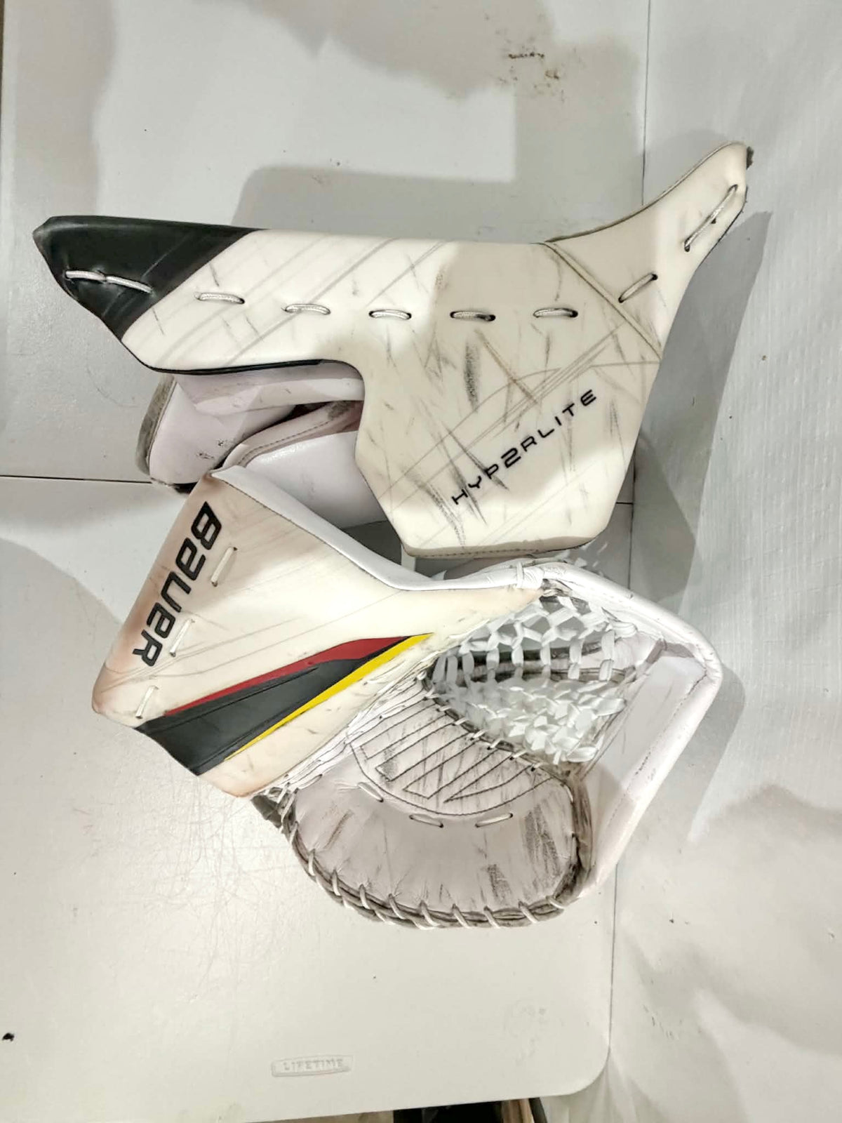 Bauer Hyperlite 2/Mach Regular 35+1 Goalie Pro stock Full Set