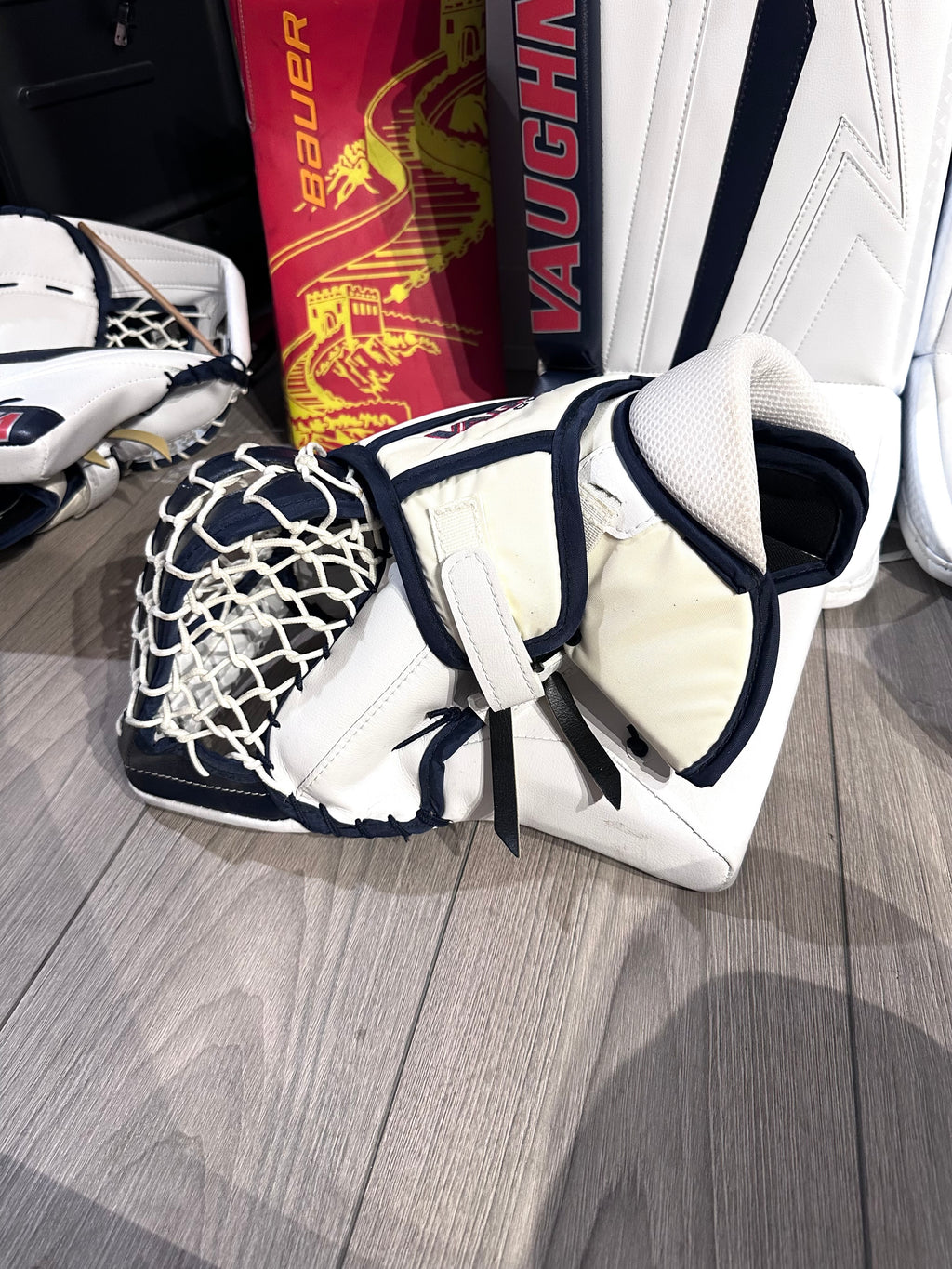 New NCAA Vaughn V9 Pro Carbon Full Right 31+2 Goalie Pro Stock Full Set