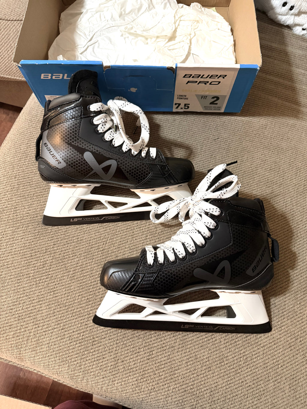 NEW Bauer Pro size 7.5 Hockey Goalie Skates