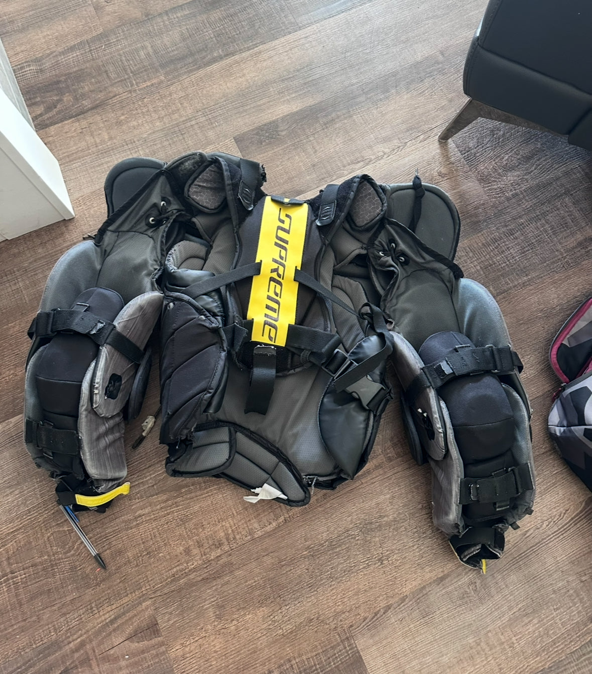 Bauer senior ultrasonic goalie chest protector