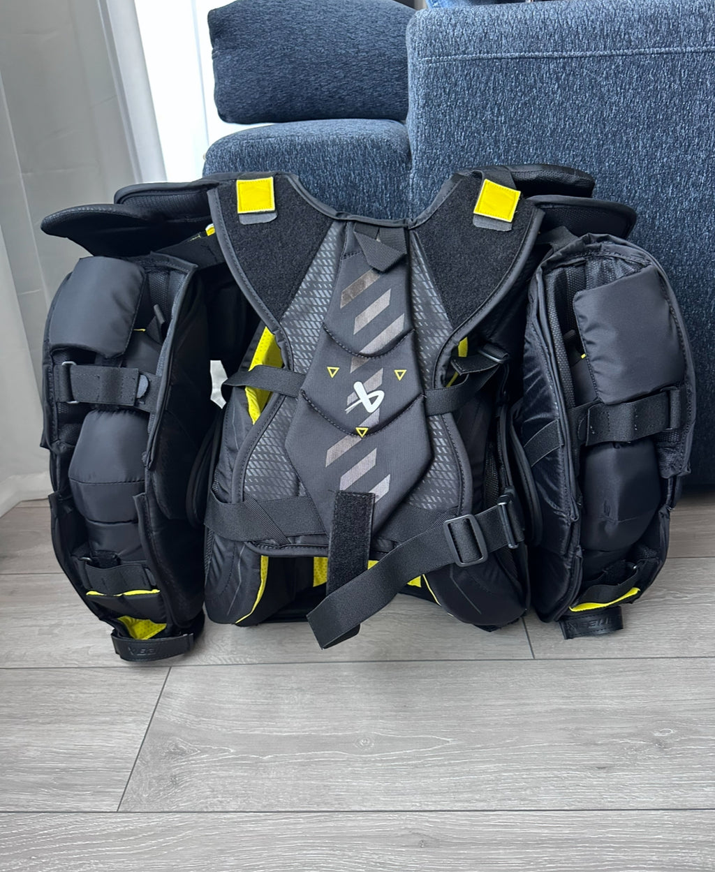 New Bauer Shadow Senior Goalie Chest Protector