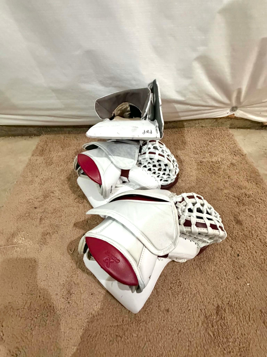 NCAA Bauer Hyperlite 2 35+1 Pro Stock Goalie Full Set