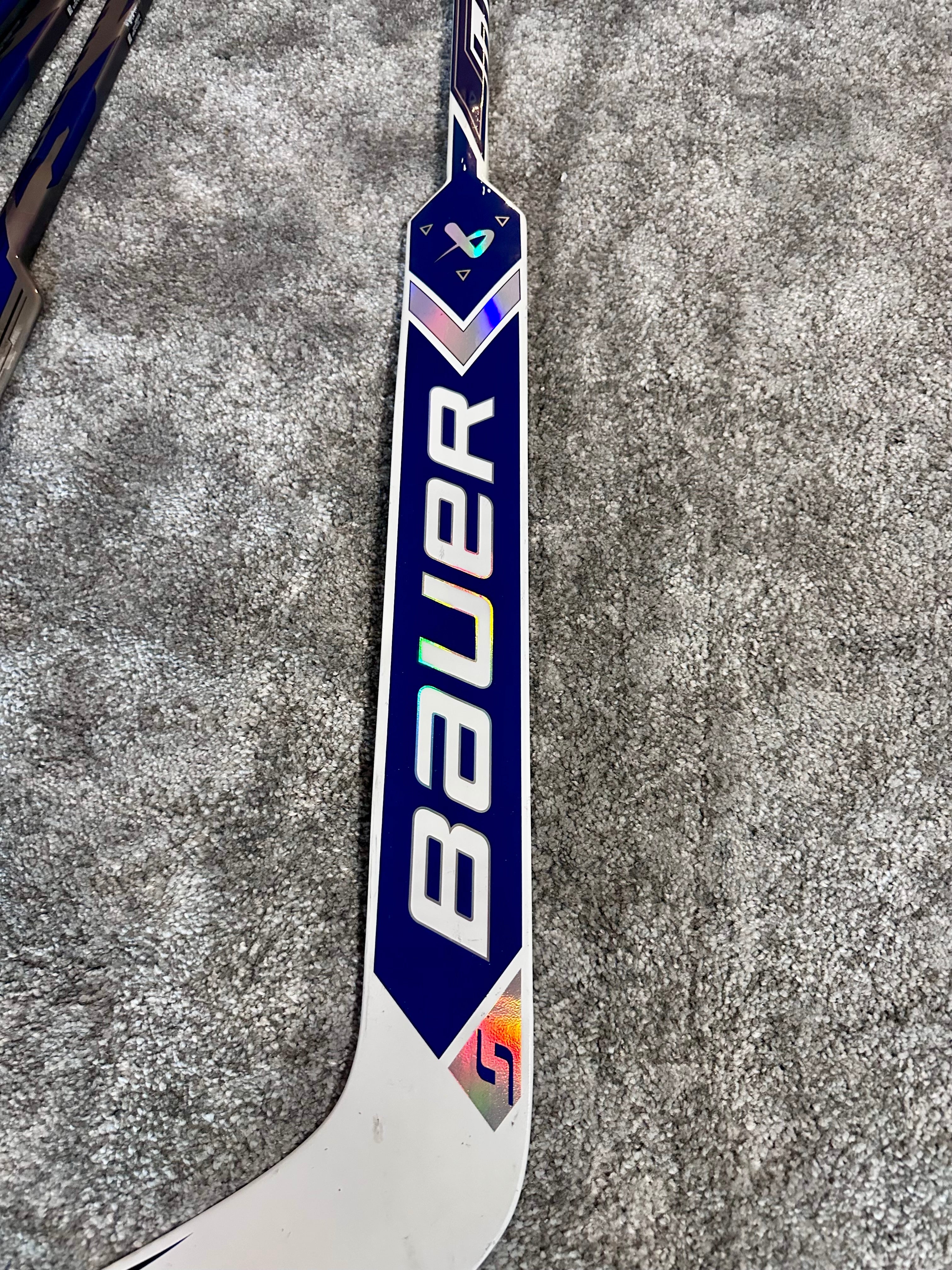 NCAA Bauer Shadow Full Right 24" White Pro Stock Goalie Stick #6