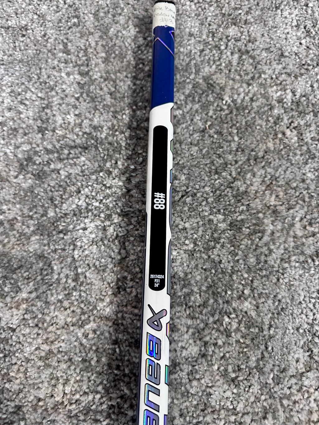 NCAA Bauer Shadoe Full Right 24" White Pro Stock Goalie Stick #3