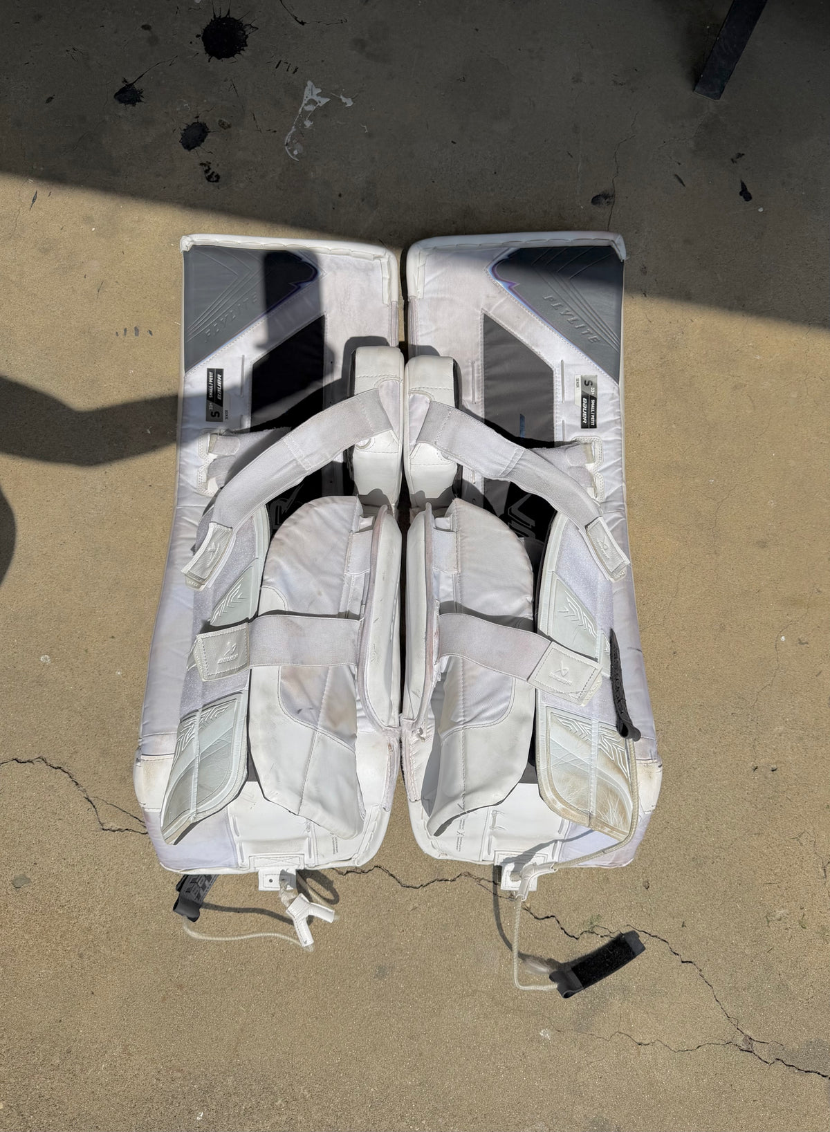 Bauer Vapor Flylite 33+1 senior goalie pads