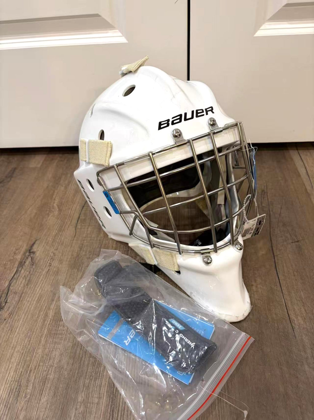 New Bauer profile S24 960 pro goalie mask