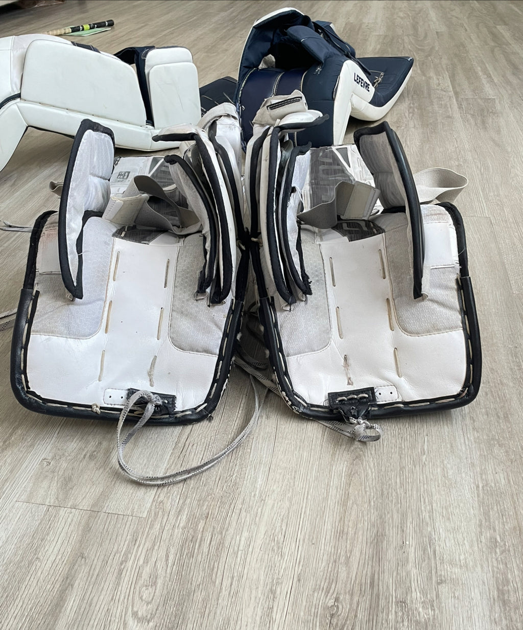 Bauer supreme Ultrasonic 36+1 pro stock goalie pads