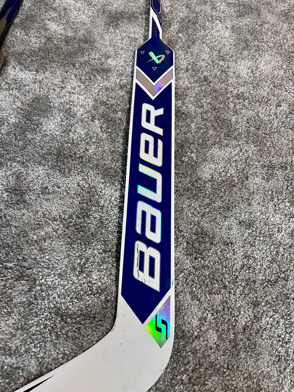 NCAA Bauer Shadoe Full Right 24" White Pro Stock Goalie Stick #3