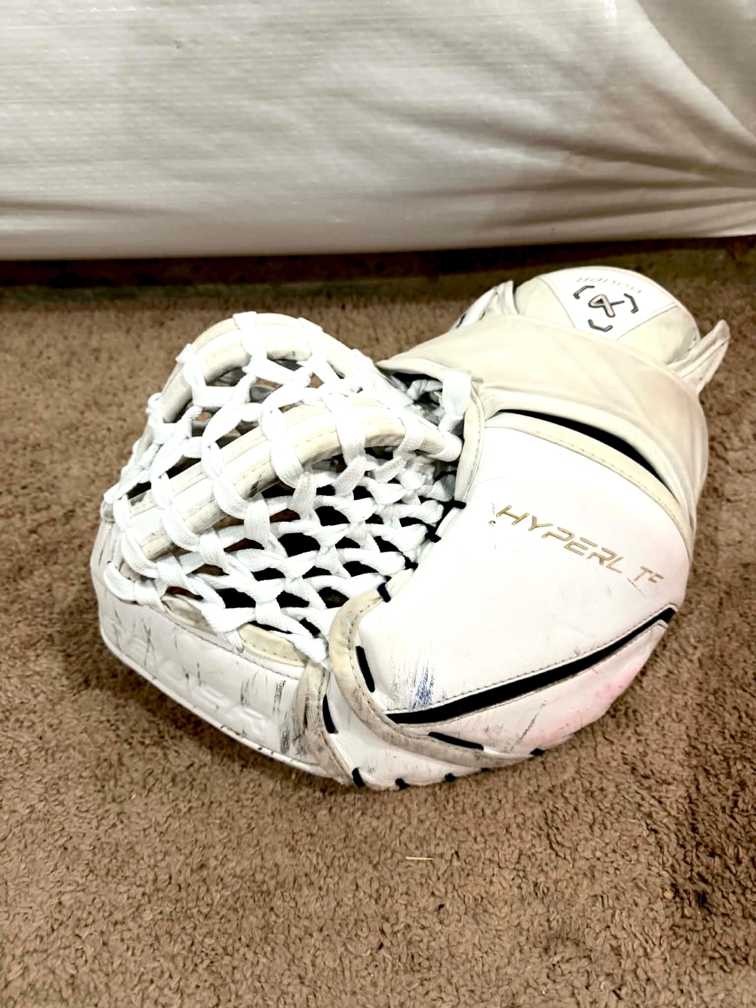 Bauer Mach regular pro stock goalie glove