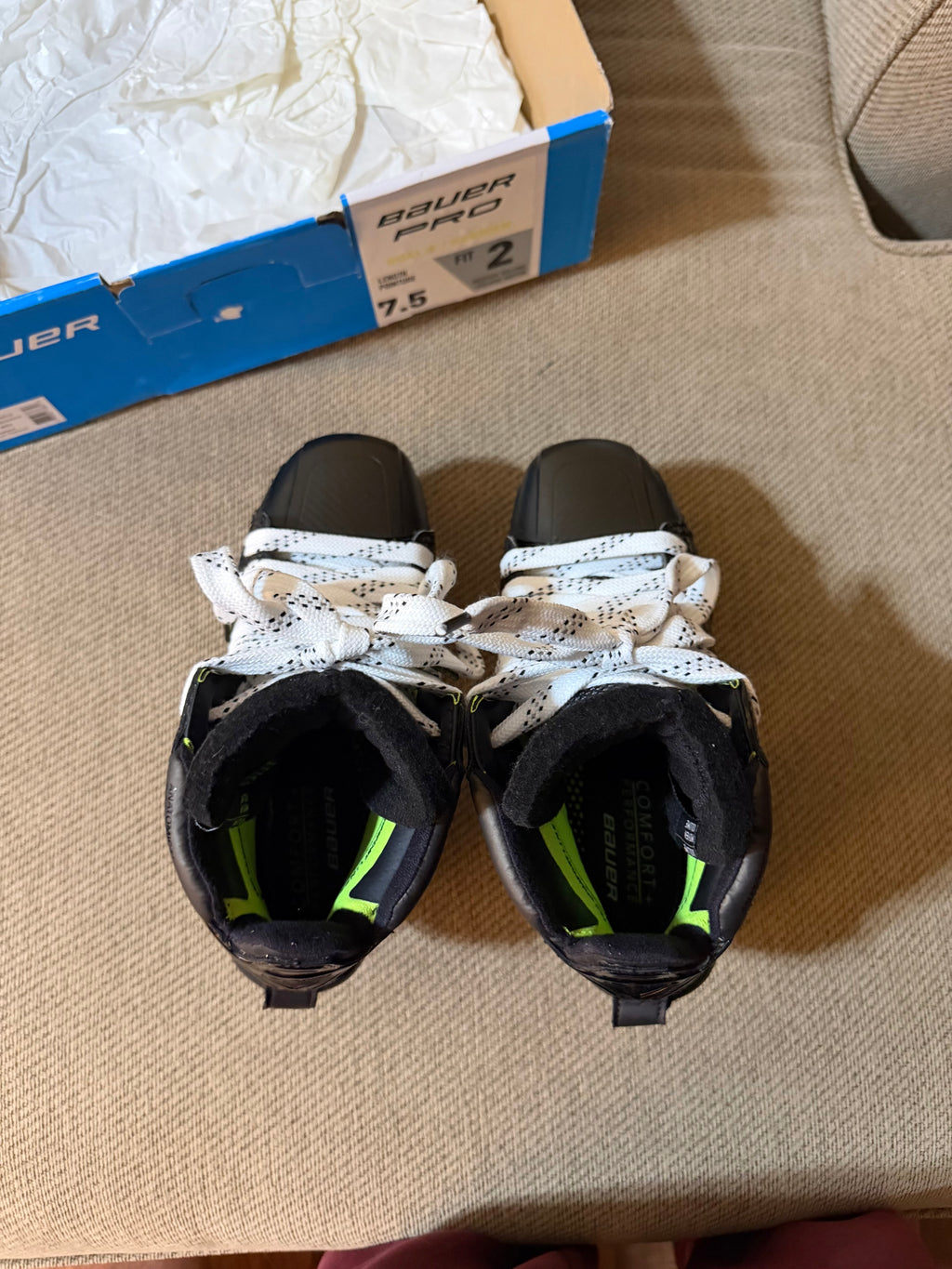NEW Bauer Pro size 7.5 Hockey Goalie Skates
