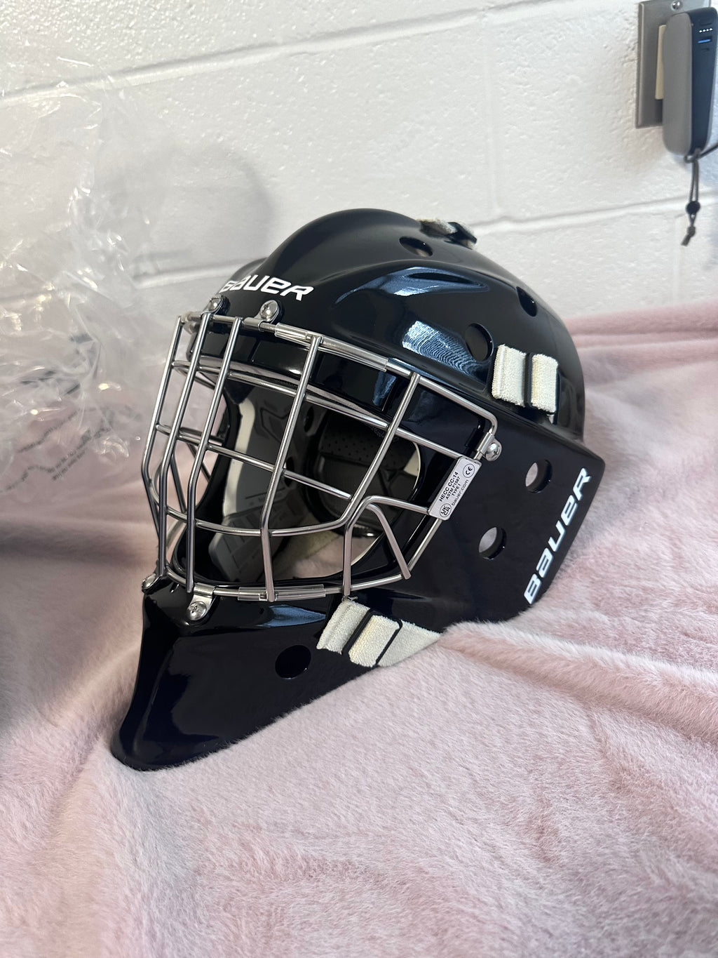New Bauer profile 960 pro goalie mask