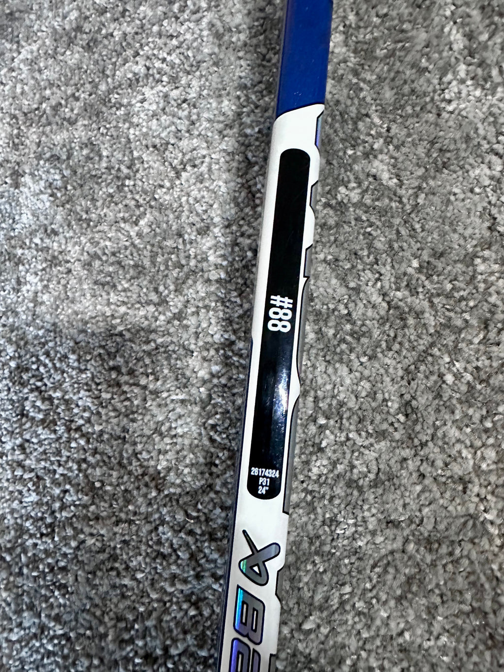 NCAA Bauer Shadow Full Right 24" White Pro Stock Goalie Stick #1
