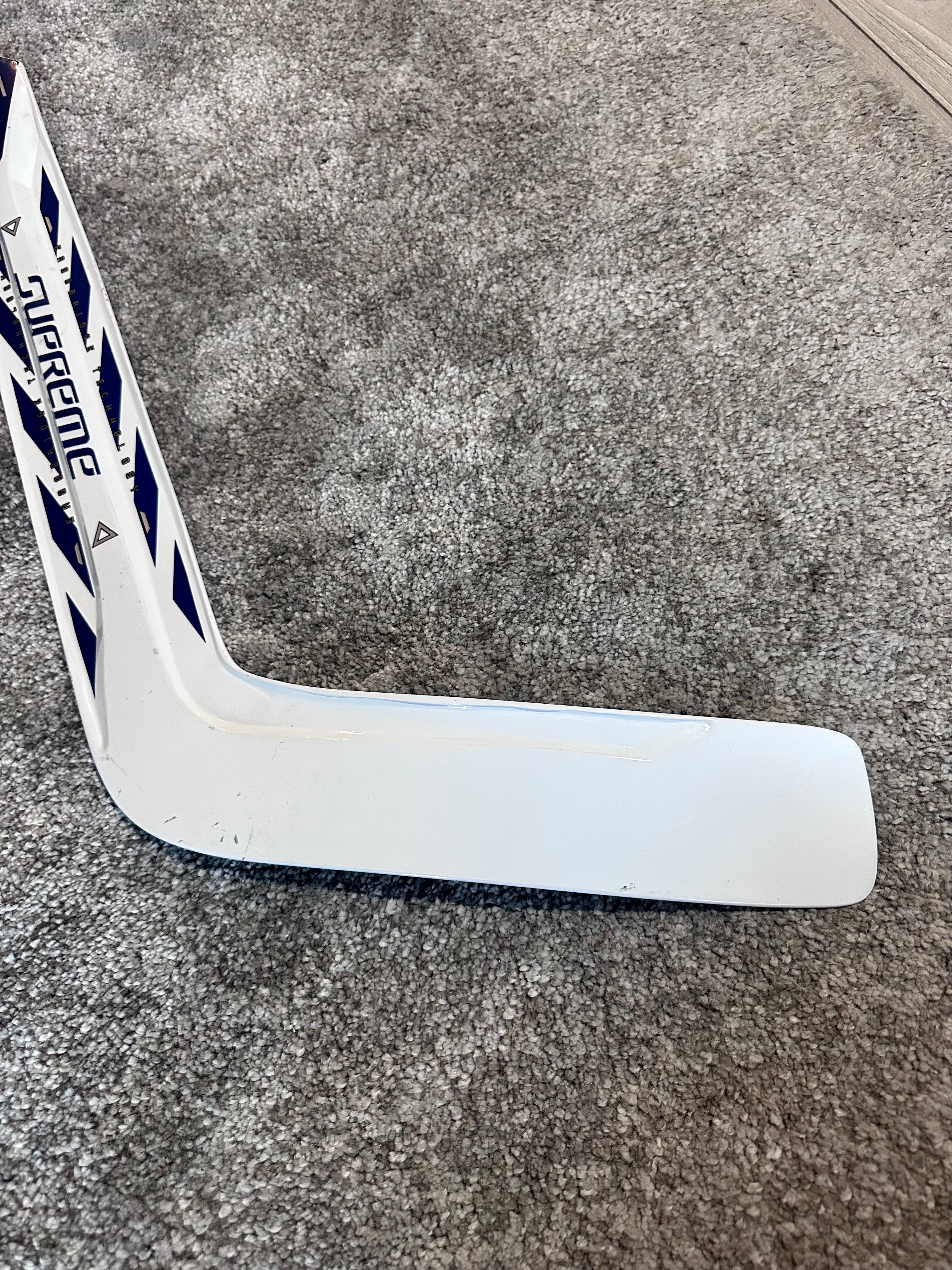 NCAA Bauer Shadoe Full Right 24" White Pro Stock Goalie Stick #3