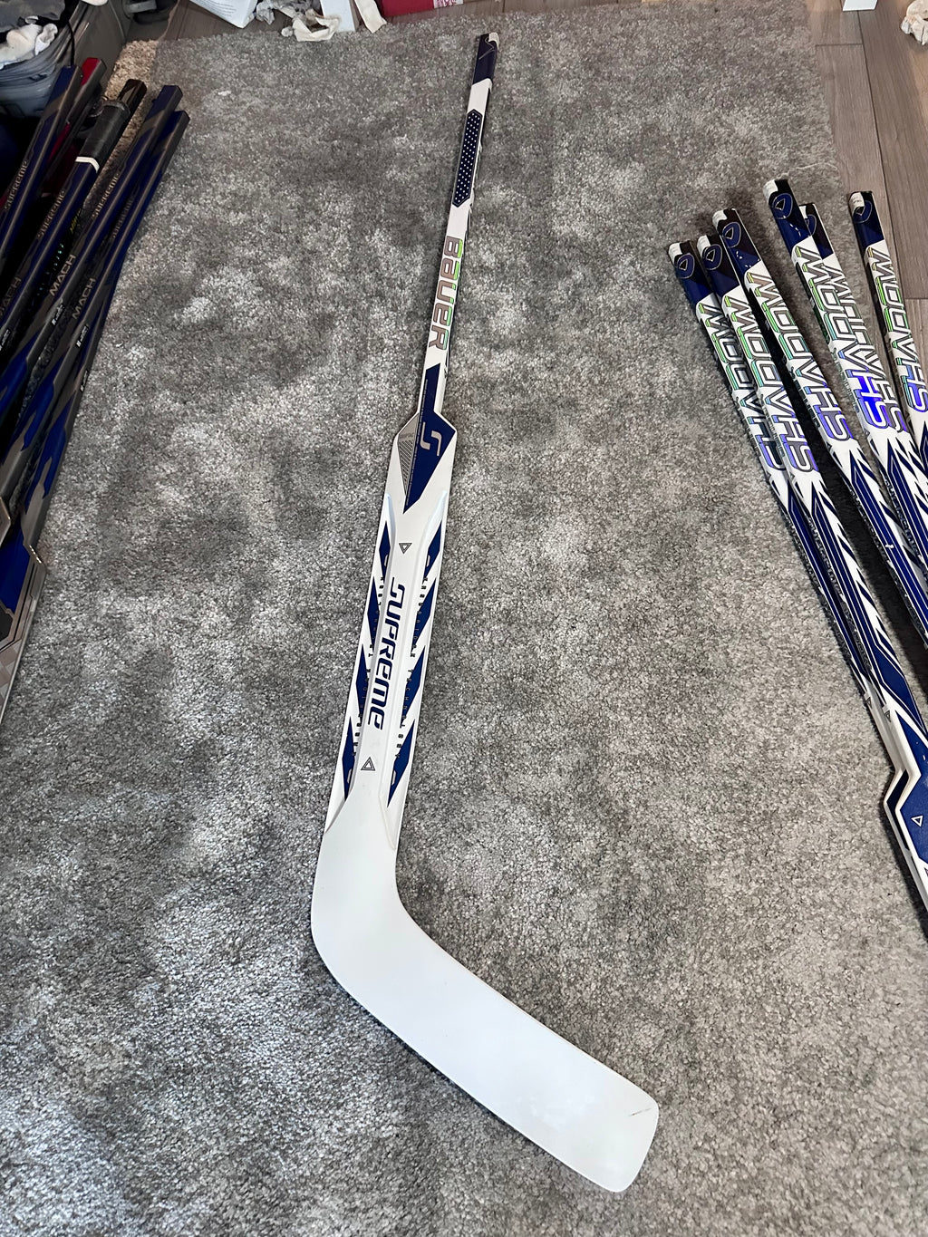 New NCAA Bauer Shadow Full Right 24" White Pro Stock Goalie Stick