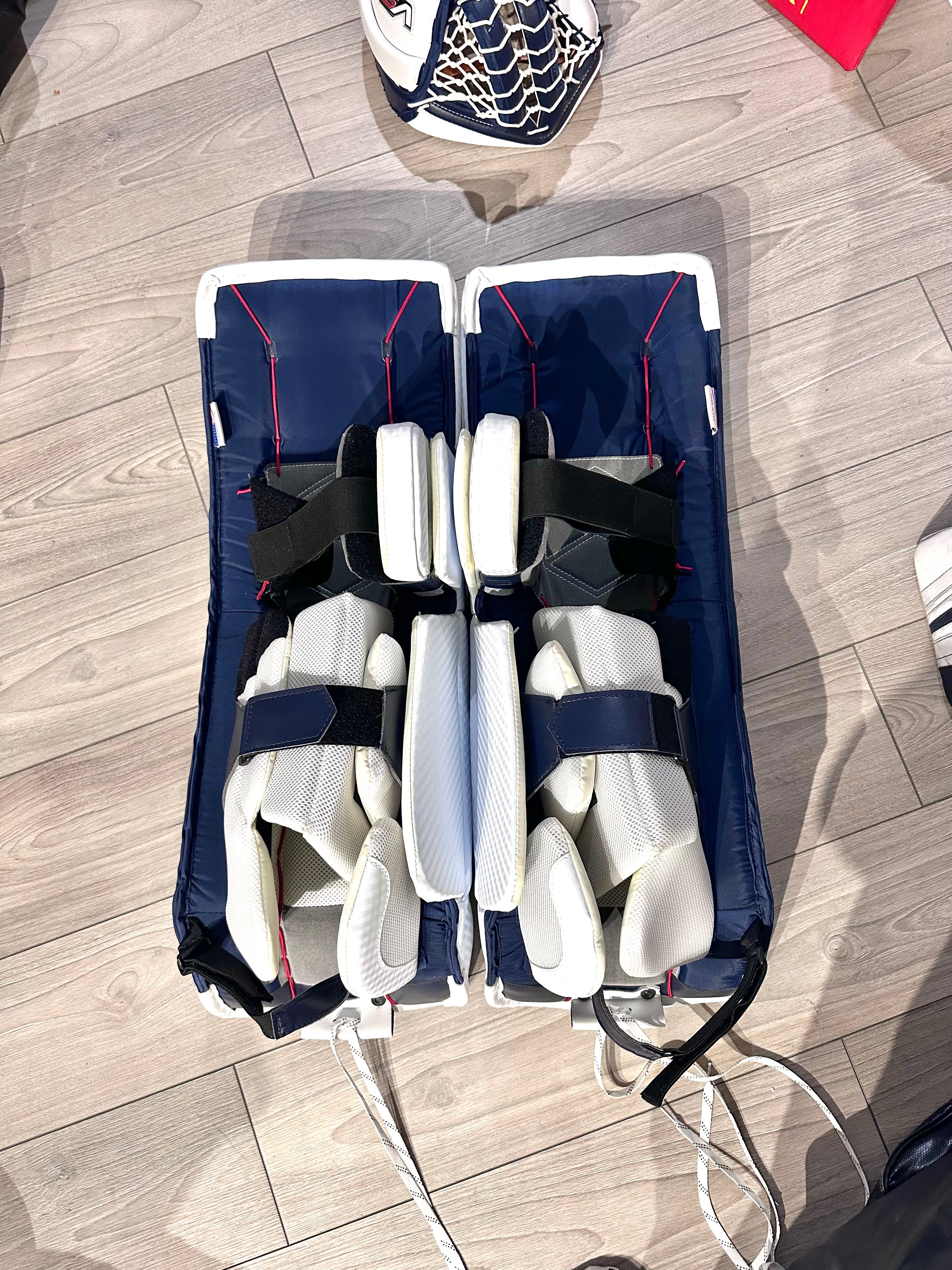 New NCAA Vaughn V9 Pro Carbon Full Right 31+2 Goalie Pro Stock Full Set