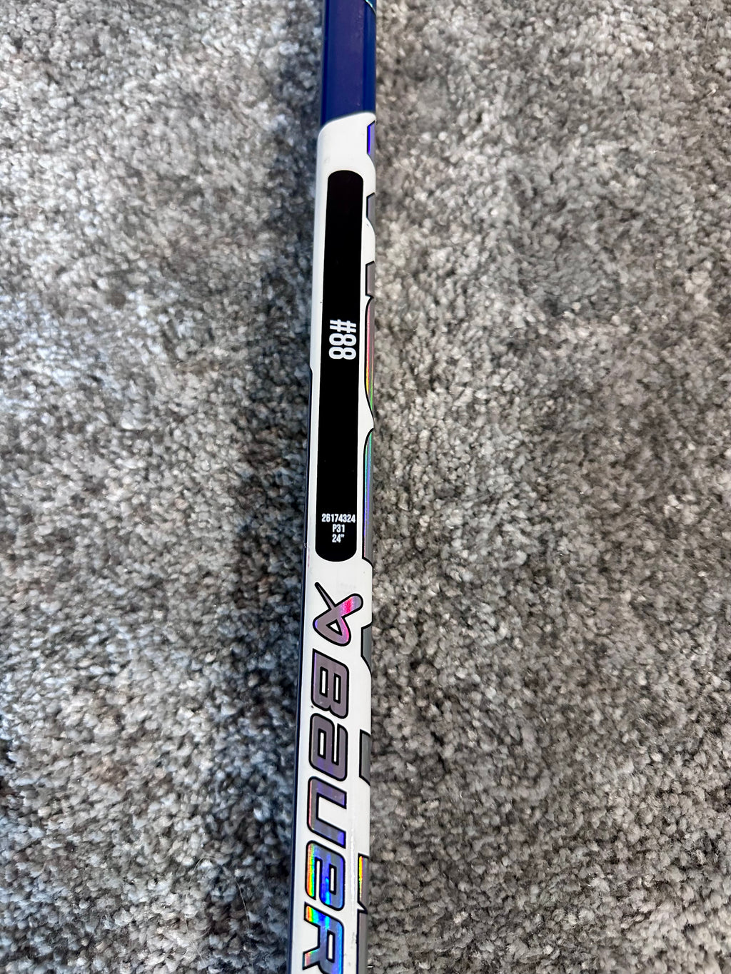 NCAA Bauer Shadow Full Right 24" White Pro Stock Goalie Stick #7