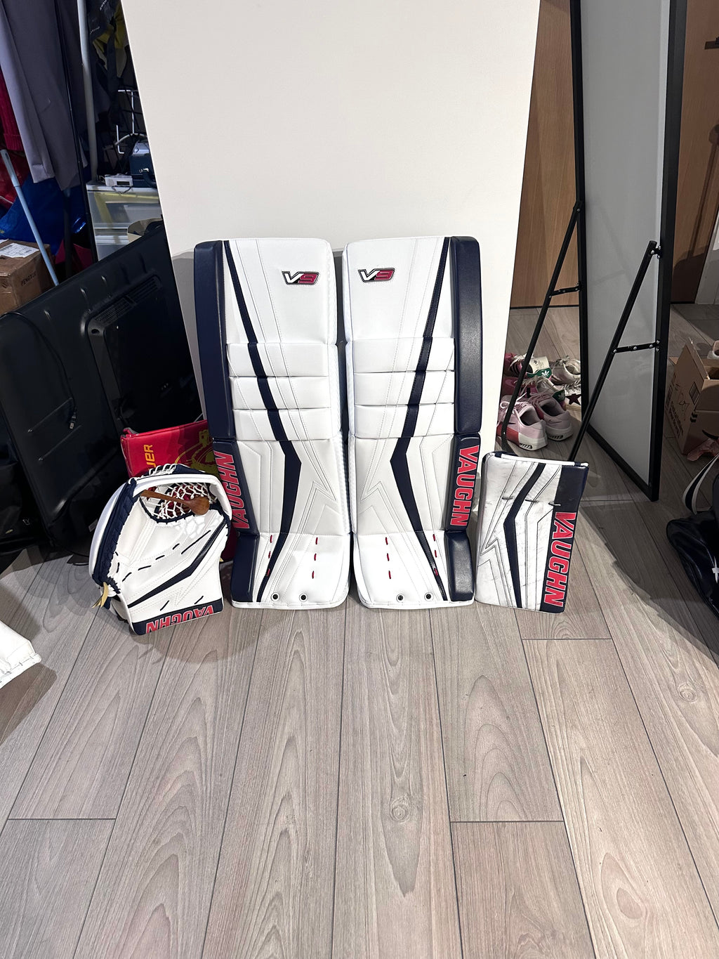 New NCAA Vaughn V9 Pro Carbon Full Right 31+2 Goalie Pro Stock Full Set