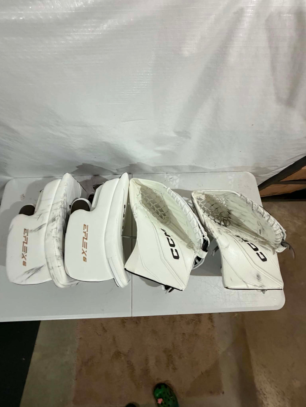 New CCM Eflex 6 Pro Stock 33+1.5 Goalie Full Set with two sets of gloves